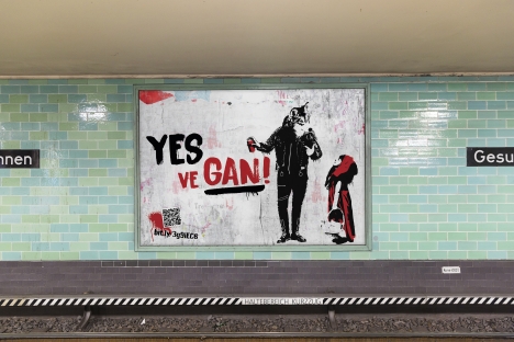 Ein Plakat der "Yes, ve gan"-Kampagne  ohne Marken-Logo (Quelle: obs/iglo Deutschland)